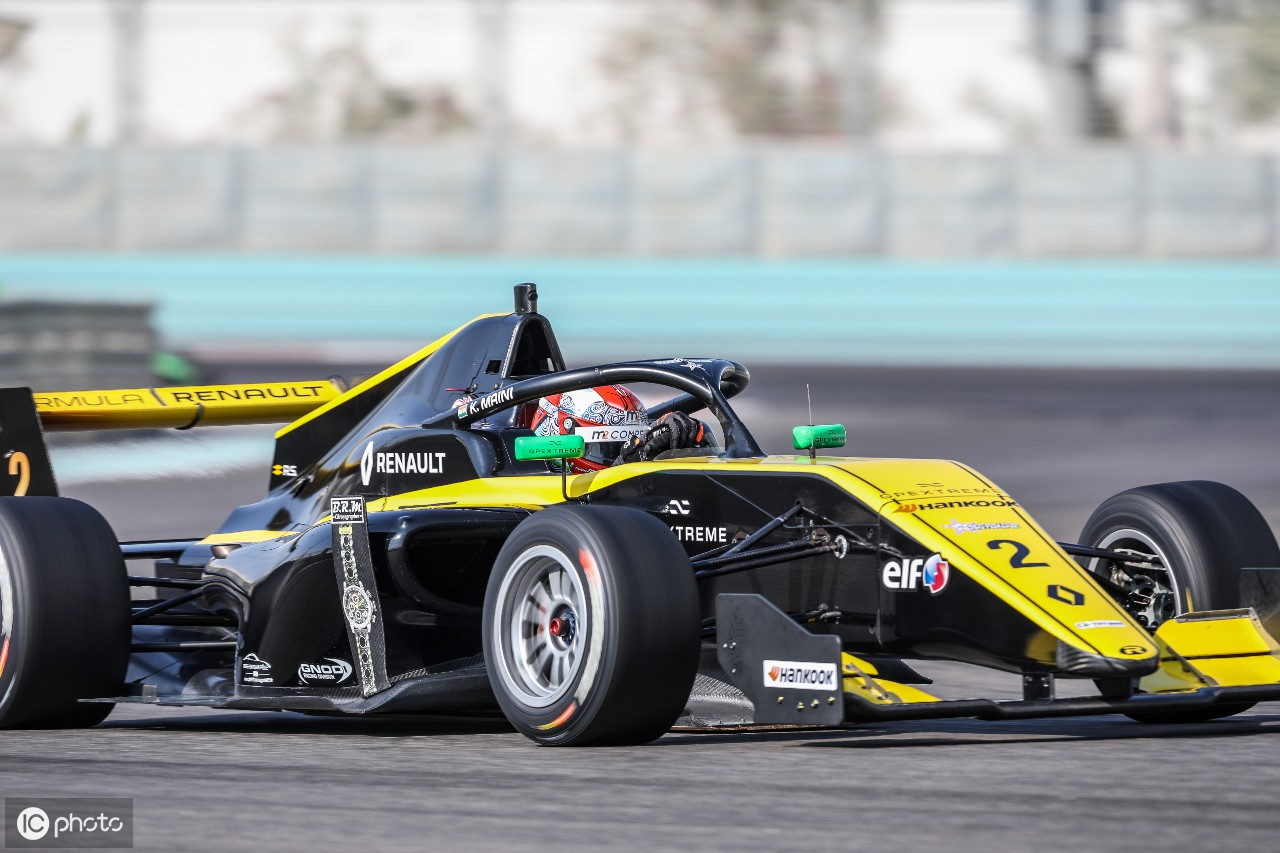 爱游戏大厅-雷诺车队碾压梅赛德斯，拉塞尔扛起全队