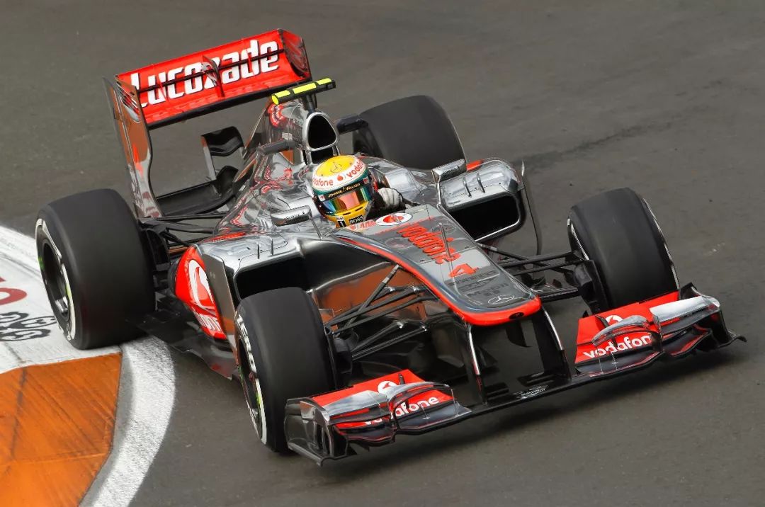 爱游戏官方-威廉姆斯绝杀哈斯车队，阿隆索扛起全队